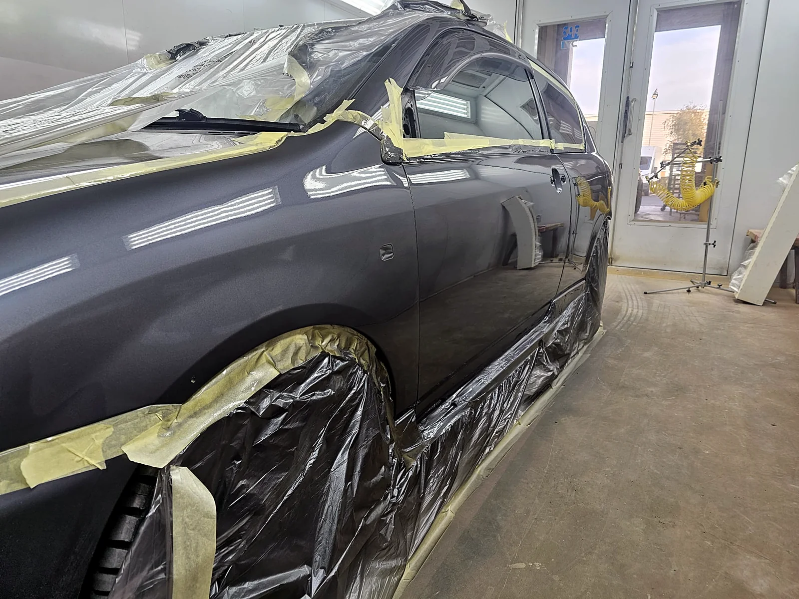 Honda Civic — front wing repair, blended into the door